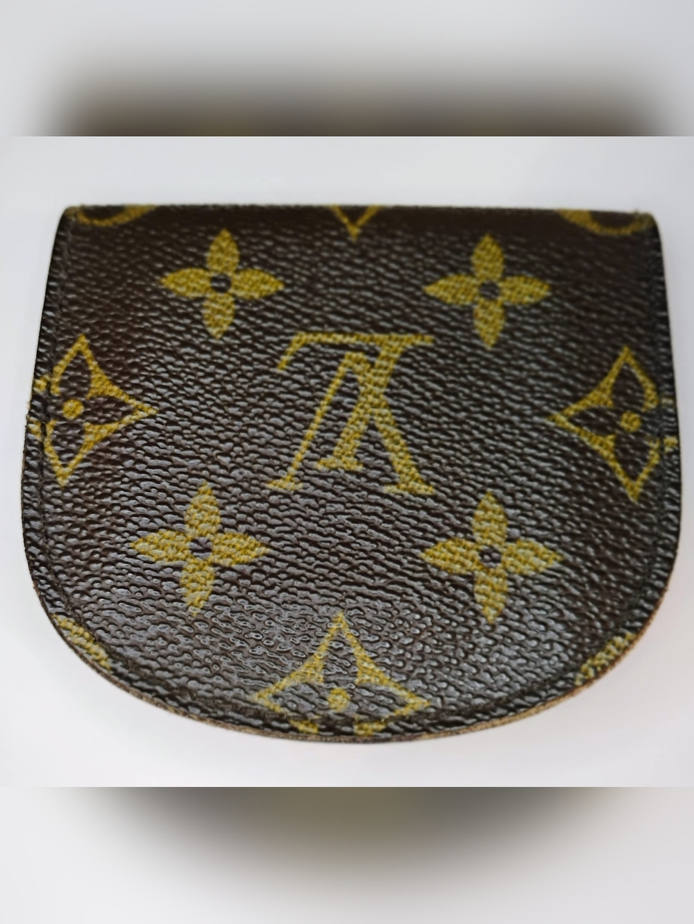 EUC Louis Vuitton Coin Pouch - Classic Monogram w/LV Box - Picture 3 of 14